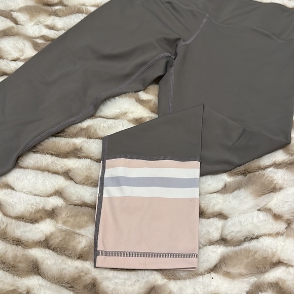 Zyia capris - Picture 2 of 3